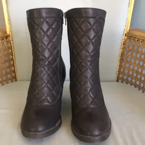 Arizona Jeans dark gray zip up block heel round toe quilted ankle booties size 7 - Picture 9 of 14
